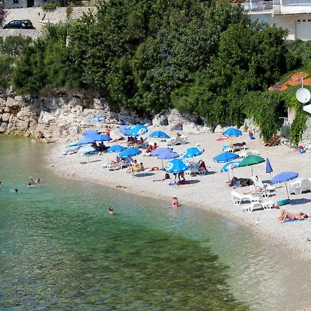 By The Sea Mali Pensionat 3*
