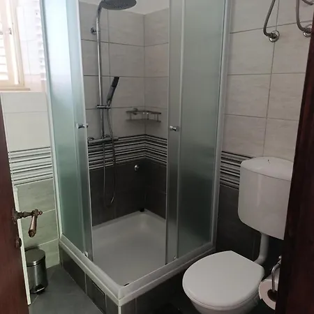 By The Sea Mali Πανσιόν 3*