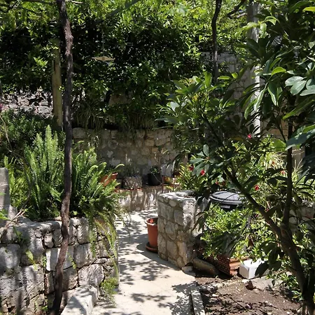 Πανσιόν By The Sea Mali Zaton (Dubrovnik-Neretva)